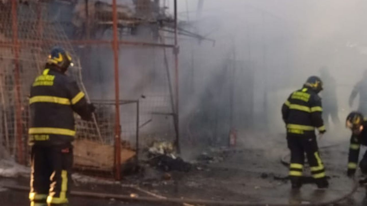 Incendio en La Merced consume 25 puestos y 7 locales Incendio en La Merced consume 25 puestos y 7 locales