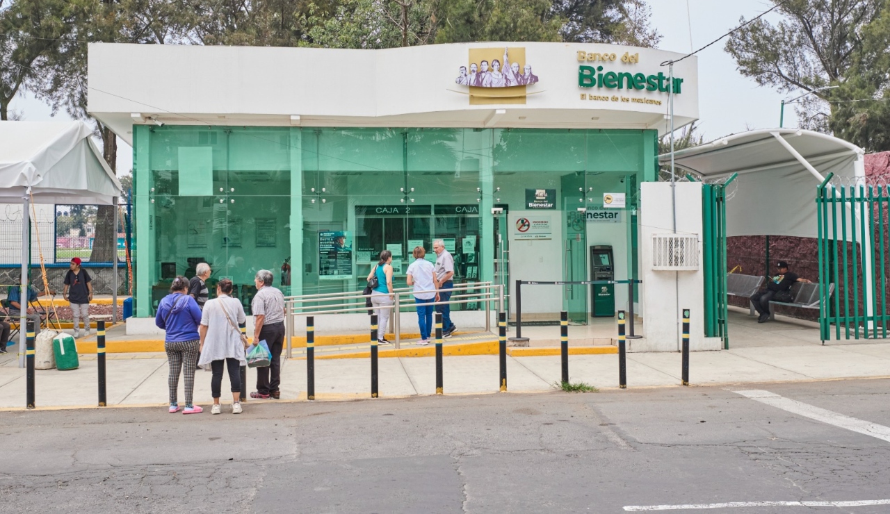 AMLO presume fin del plan de expansión del Banco del Bienestar