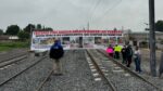 Habitantes de Tultepec detienen obras de Tren Suburbano
