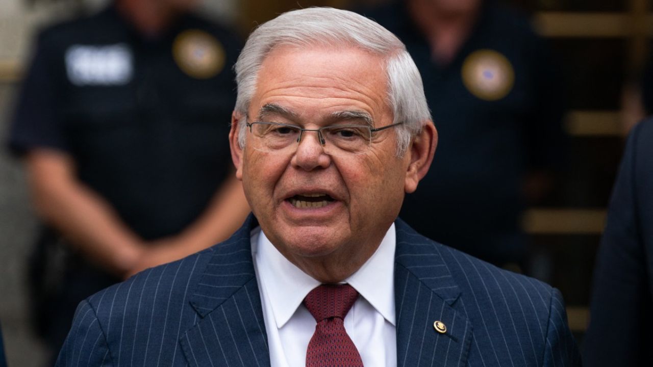 AMLO califica al senador Bob Menéndez de “deshonesto” tras veredicto de corrupción AMLO califica al senador Bob Menéndez de “deshonesto” tras veredicto de corrupción