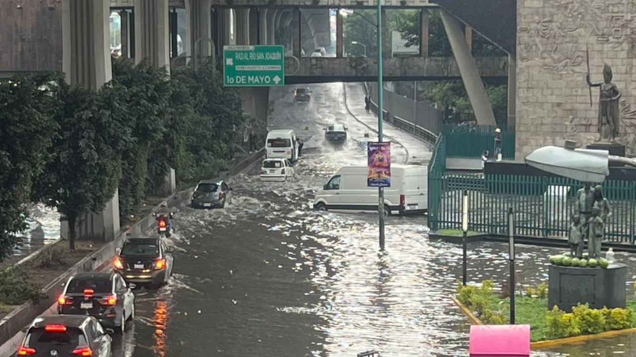 Lluvias inundan calles y avenidas de Naucalpan Lluvias inundan calles y avenidas de Naucalpan