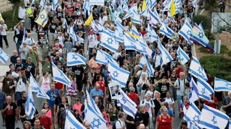 Israel extiende hasta agosto la evacuación de fronteras con Gaza y Líbano Israel extiende hasta agosto la evacuación de fronteras con Gaza y Líbano