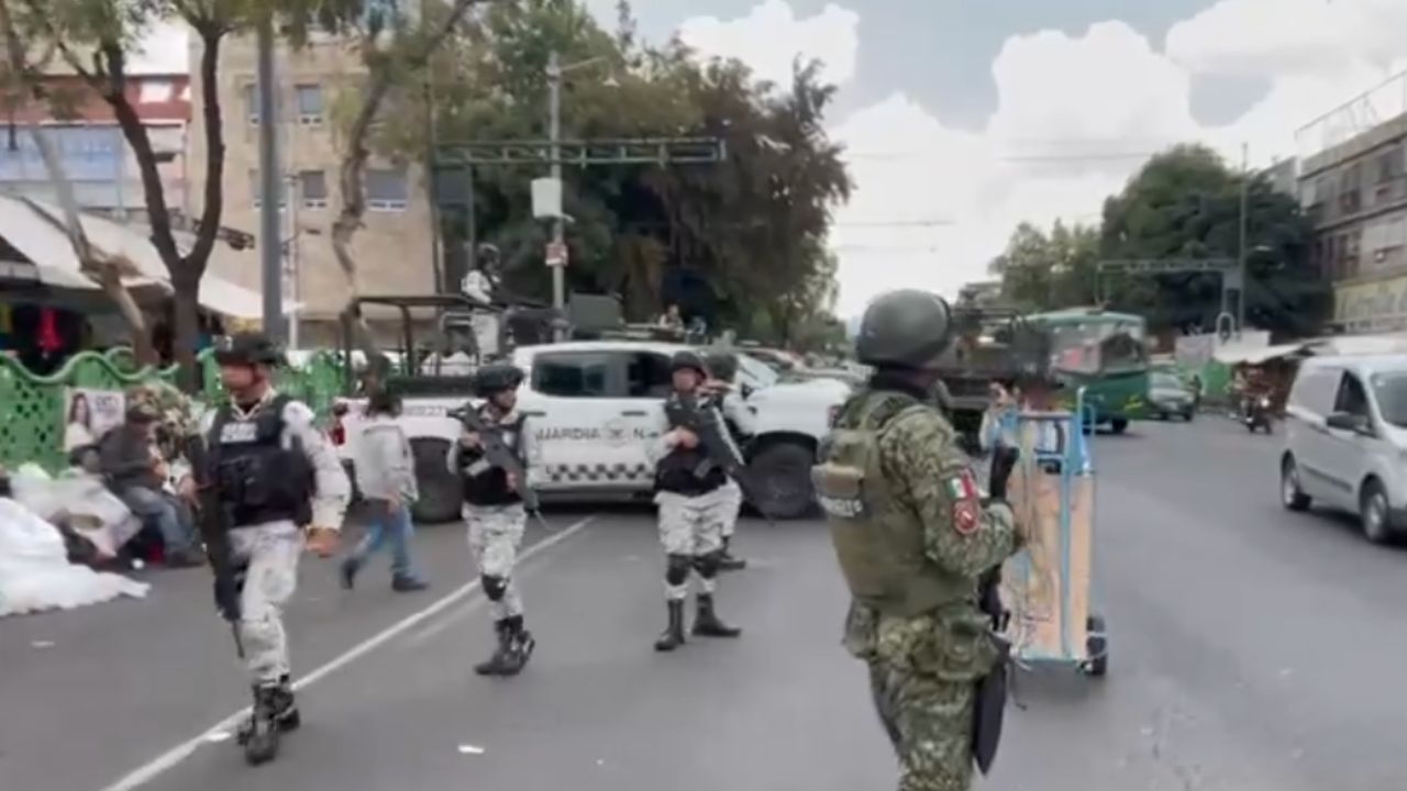 SEDENA, GN y SSC despliegan operativo en Tepito para combatir delitos SEDENA, GN y SSC despliegan operativo en Tepito para combatir delitos