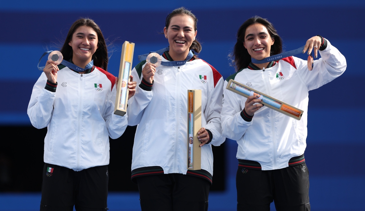 Felicita AMLO a las arqueras mexicanas por la medalla de bronce en París 2024 Felicita AMLO a las arqueras mexicanas por la medalla de bronce en París 2024