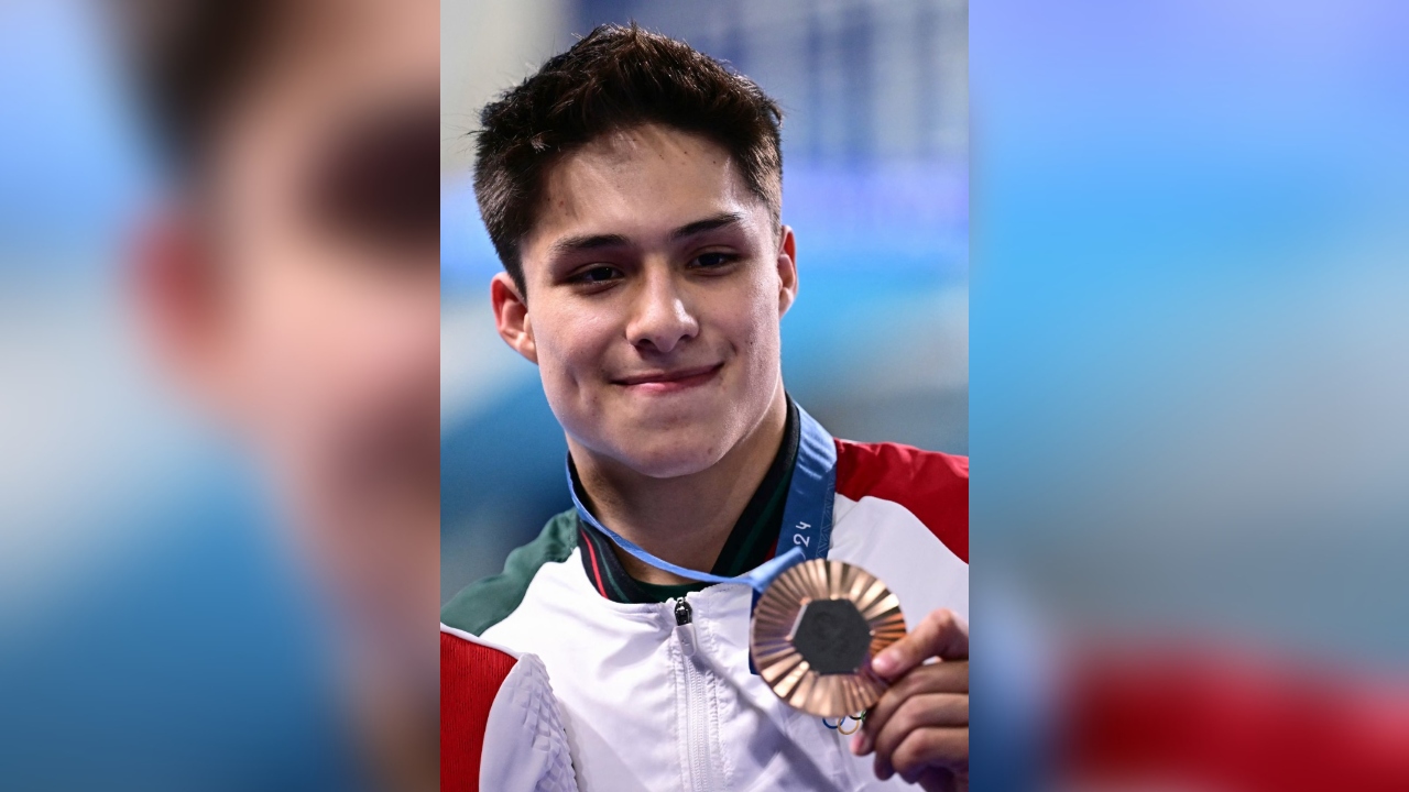 Celebra AMLO medalla de bronce del clavadista Osmar Olvera Celebra AMLO medalla de bronce del clavadista Osmar Olvera