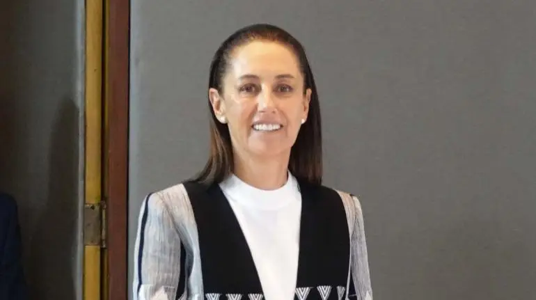 México cuenta con ‘fortalezas enormes’ para no resentir el ‘lunes negro’: Sheinbaum México cuenta con ‘fortalezas enormes’ para no resentir el ‘lunes negro’: Sheinbaum