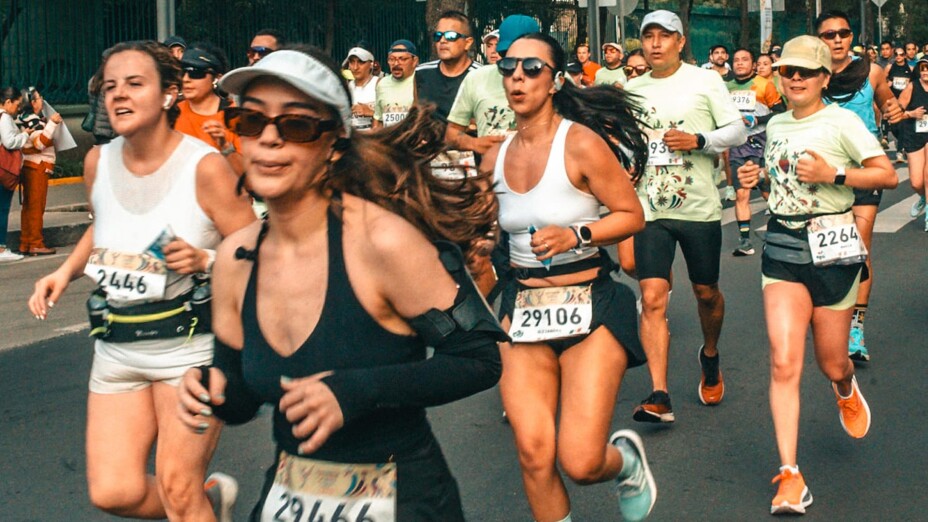 Maratón CDMX 2024: Camiones gratis para corredores; rutas y horarios Maratón CDMX 2024: Camiones gratis para corredores; rutas y horarios