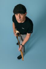 Javier Solo y Jessy Bulbo lanzan “la puerta de atrás” un sencillo irreverente y feminista