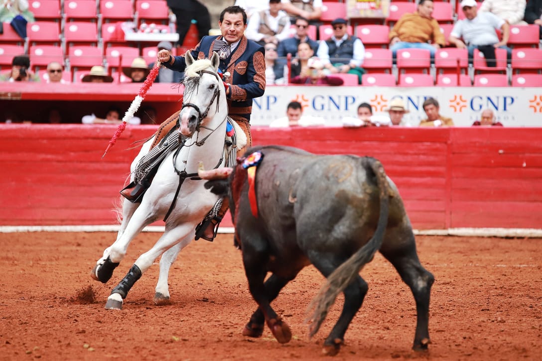 Cuauhtémoc Ayala haciendo historia en la México Cuauhtémoc Ayala haciendo historia en la México