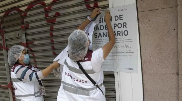 Secretaría de Salud realiza revisión a puestos y locales con motivo de celebraciones patrias Secretaría de Salud realiza revisión a puestos y locales con motivo de celebraciones patrias