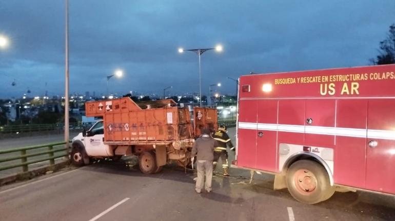 Choque en Indios Verdes: Camión ‘gasero’ pierde el control e impacta en la autopista Choque en Indios Verdes: Camión ‘gasero’ pierde el control e impacta en la autopista