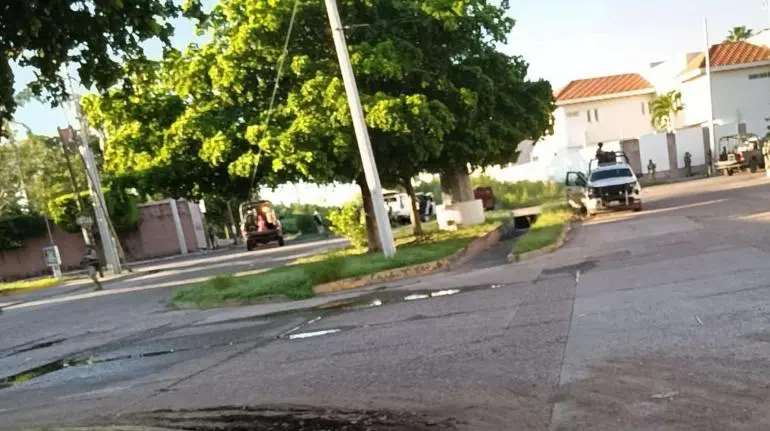 Terror en Culiacán suma una semana; civiles armados atacan al Ejército en La Campiña Terror en Culiacán suma una semana; civiles armados atacan al Ejército en La Campiña