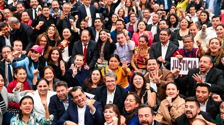 Distribuye Morena ‘la madre de todas las reformas’, cuadernillo para justificar la reforma al PJF Distribuye Morena ‘la madre de todas las reformas’, cuadernillo para justificar la reforma al PJF