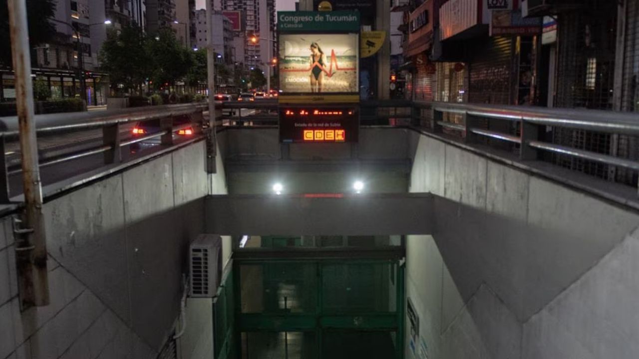 Buenos Aires amanece con apagón que paraliza el transporte público Buenos Aires amanece con apagón que paraliza el transporte público