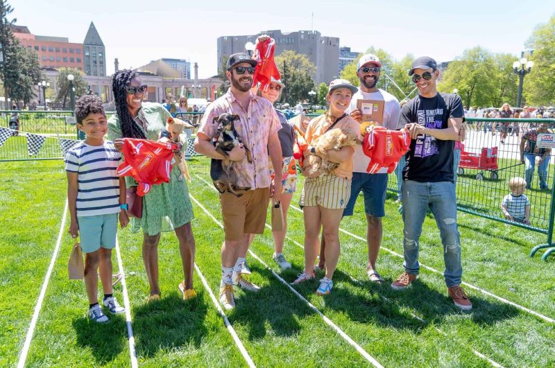 Cinco de mayo en Denver: Fiesta, mezcal… y sí, una carrera de chihuahuas