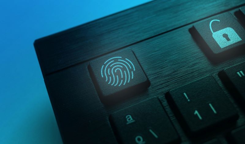 IA sin control: el nuevo frente del cibercrimen corporativo IA sin control: el nuevo frente del cibercrimen corporativo