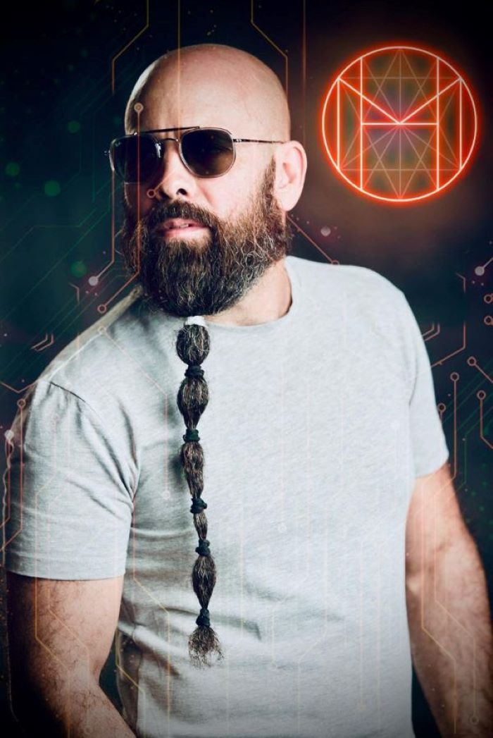 Hombre Máquina libera Tres: Un himno a la voluntad inquebrantable