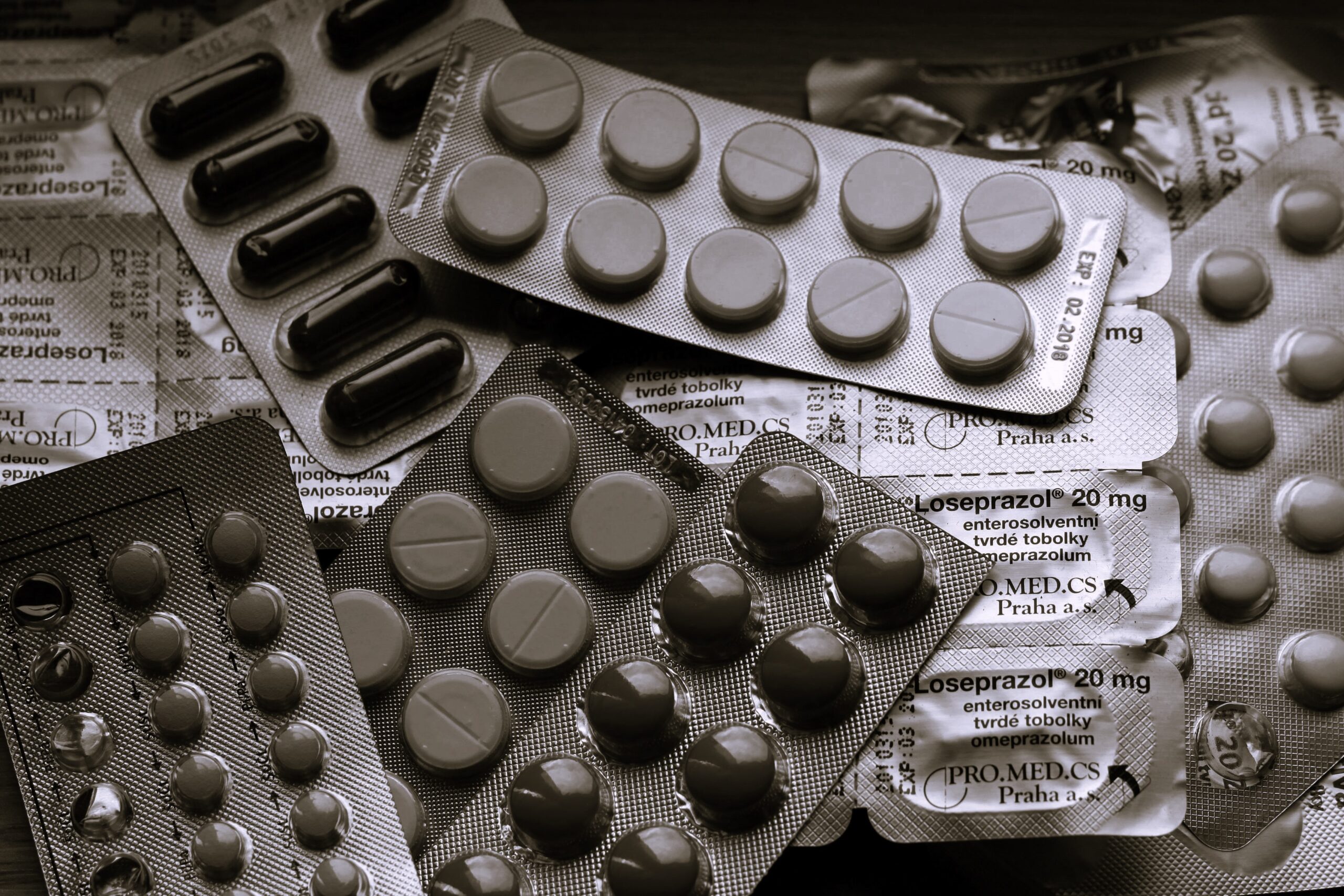 Cofepris presenta un visor digital:  verificar vigencia y legalidad de medicamentos en México