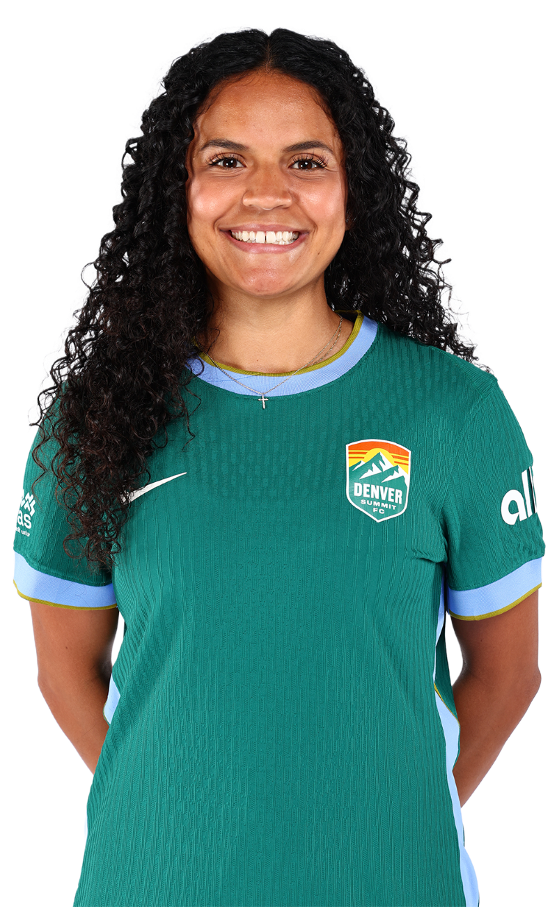 Mientras la atención está en el Mundial masculino, ella está transformando el fútbol en Denver: Lourdes Bosch