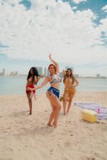 Emilia vizcarra, debuta en la música urbana como «Emi Vi» con su nuevo sencillo «Sicarú»