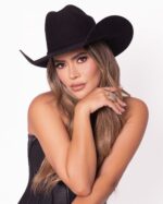 La colombiana Hanna Rivas alza la voz y empodera a las mujeres con su sencillo «La Bandida» en México