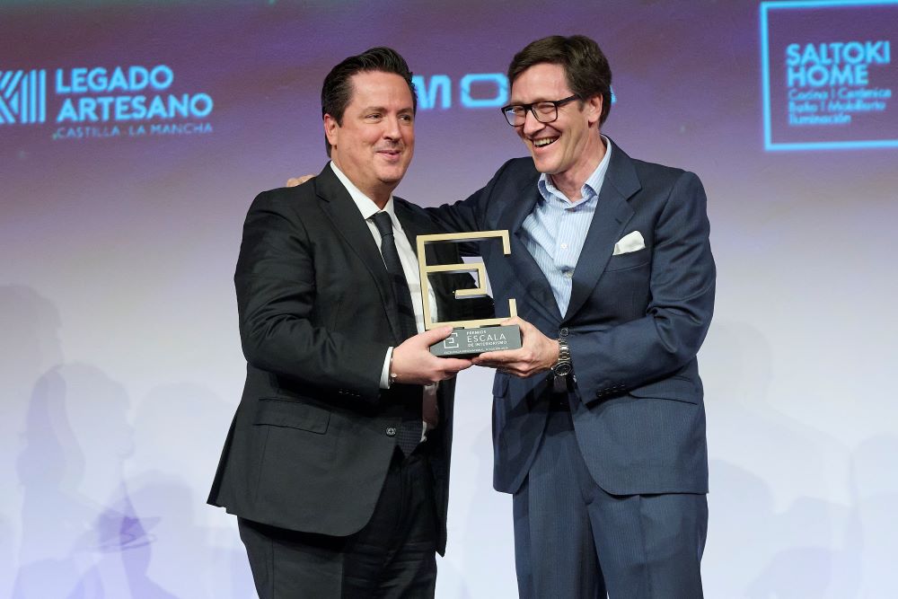 El mexicano Ricardo Barroso recibe el Premio Excelencia Internacional en la IV edición de los Premios Escala de Interiorismo en Madrid