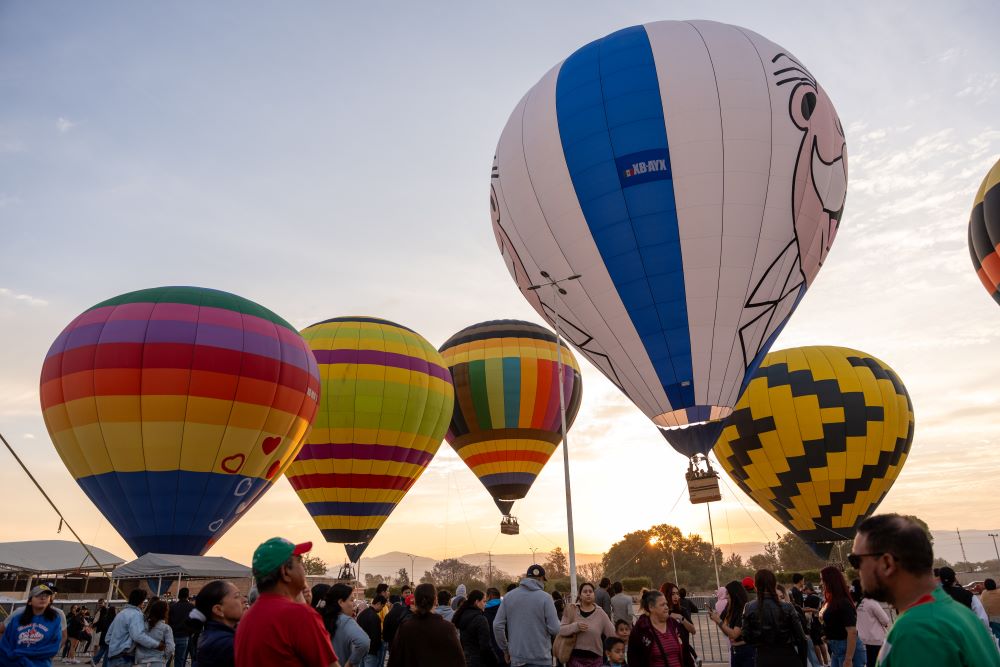Sayula vive Fiesta del Globo y la fiebre del Mundial   