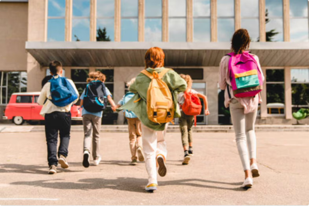 Antes del primer timbre: la operación logística que hace posible el regreso a clases Antes del primer timbre: la operación logística que hace posible el regreso a clases