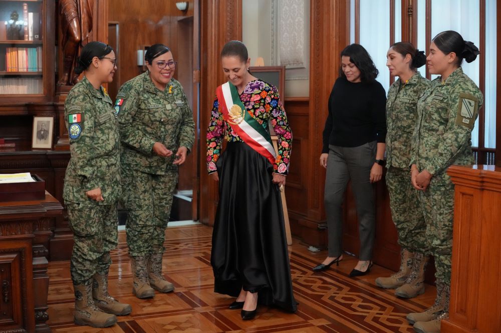 Vistió la presidenta atuendo de Juchitán Vistió la presidenta atuendo de Juchitán